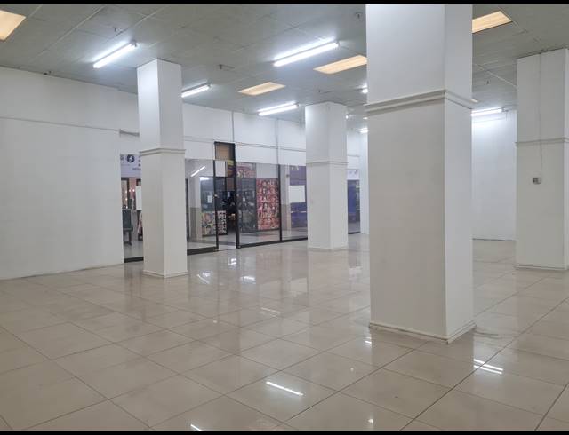 189M² RETAIL TO LET IN HALFWAY HOUSE